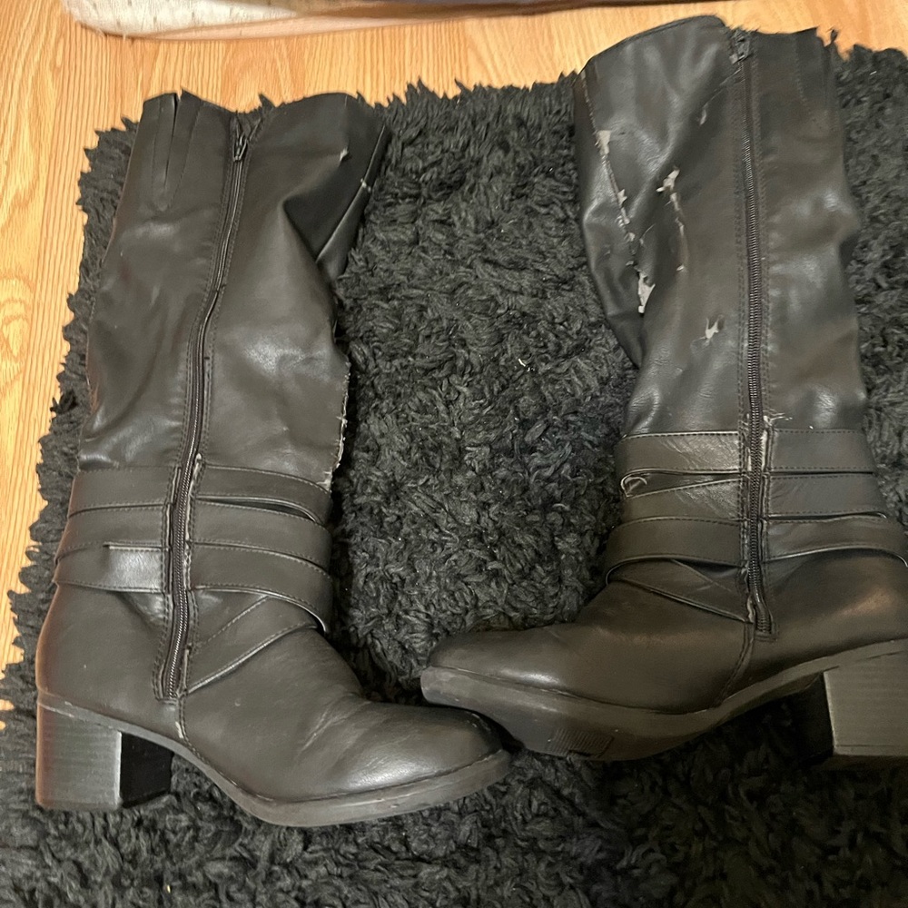 Used size 8 boots